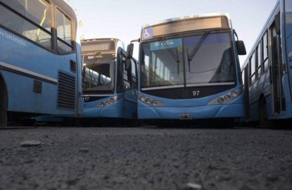 La plata de Nación sigue sin aparecer y no habrá colectivos el fin de semana