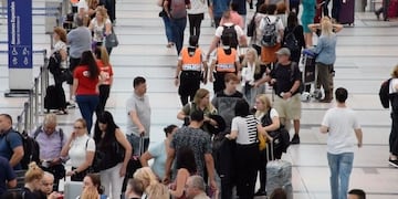 Aeropuerto de Ezeiza: aumentan el número de policías para intensificar controles\u002E (Web)