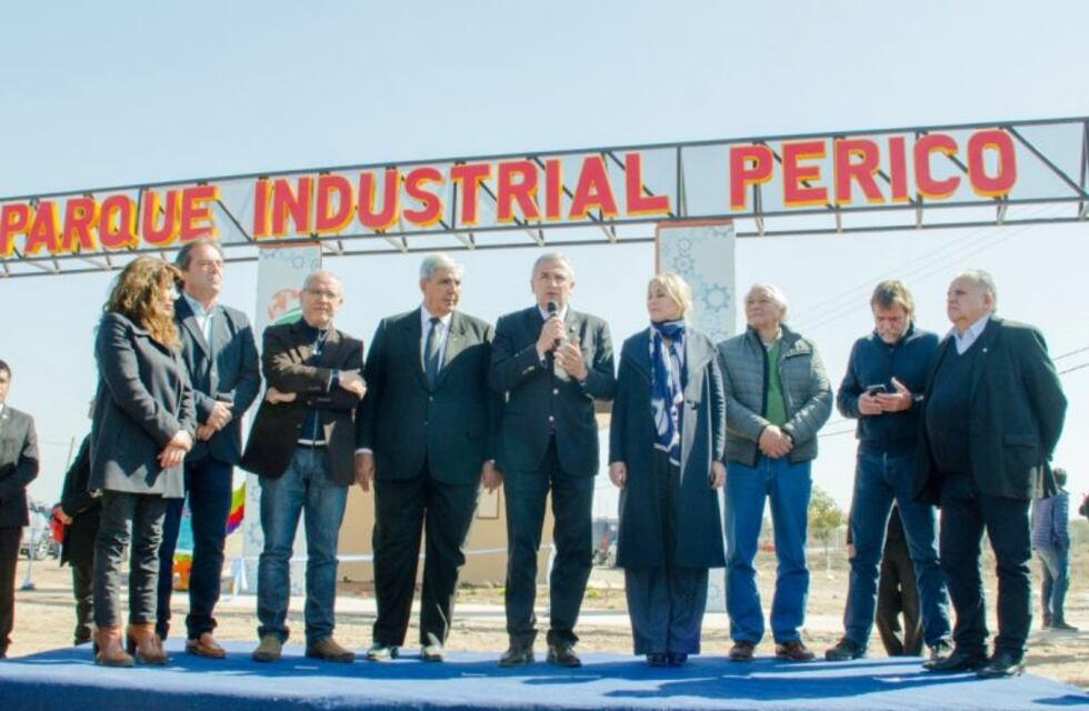 Inauguraron sistemas de luz y agua en el Parque Industrial de Perico