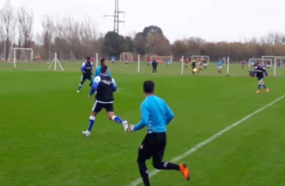 Racing de Córdoba le ganó los dos amistosos a Belgrano