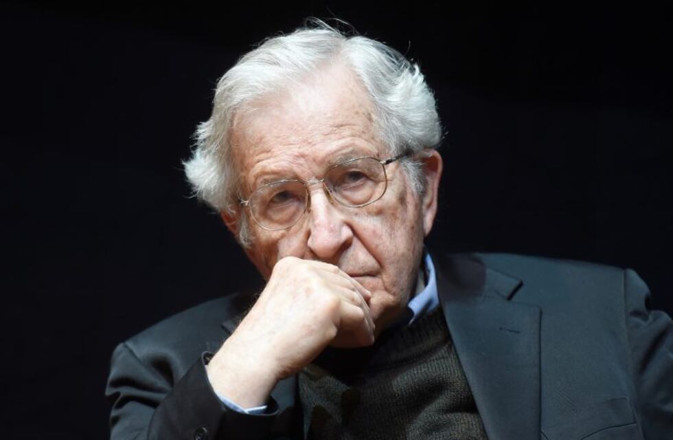 Seminario sobre Noam Chomsky en Villa Allende