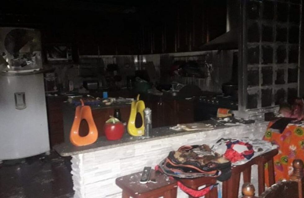 Dos menores resultaron heridos tras incendiarse una casa en Alderetes