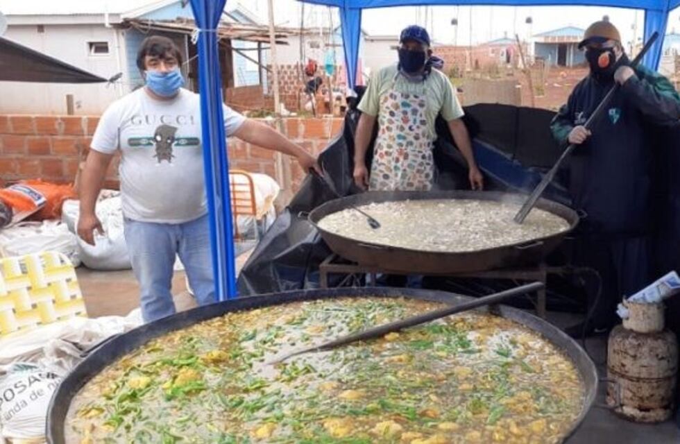 Deporte en Acción Solidario estará este sábado en Eldorado y cocinará 12 discos de arroz con pollo