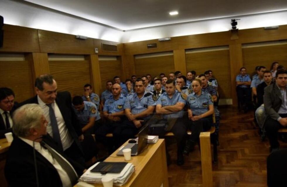 Se podrá seguir en vivo el tramo final del juicio a policías acuartelados