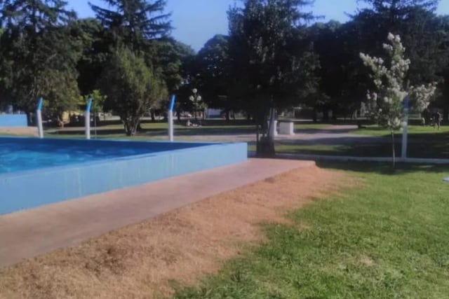 Tandil: denuncian que usaron glifosato alrededor de una pileta pública