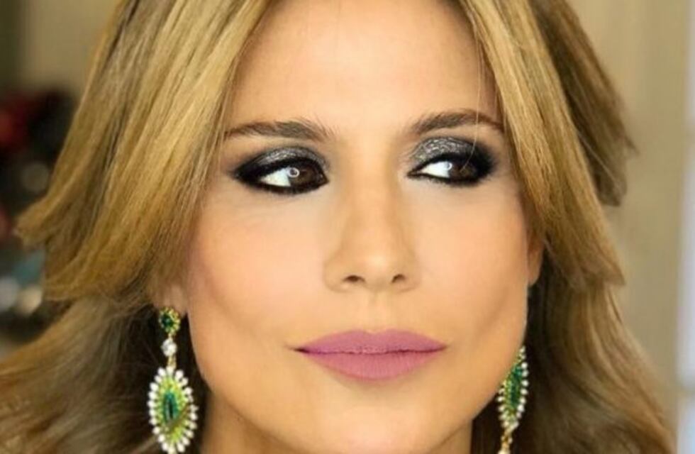 Flavia Palmiero mostró sus tatuajes con una foto al descubierto