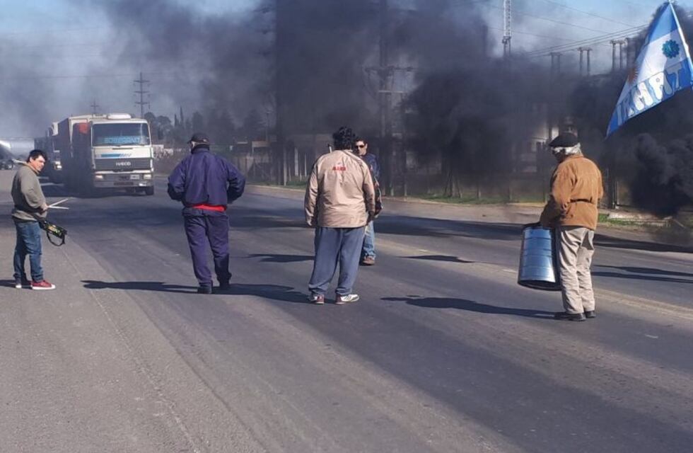 Trabajadores de Dasa esperan una respuesta de los dueños para levantar la toma en Firmat