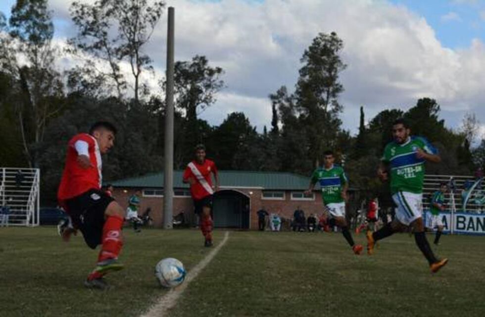 Argentino Oeste cerró con su partido la sexta fecha y quedó puntero