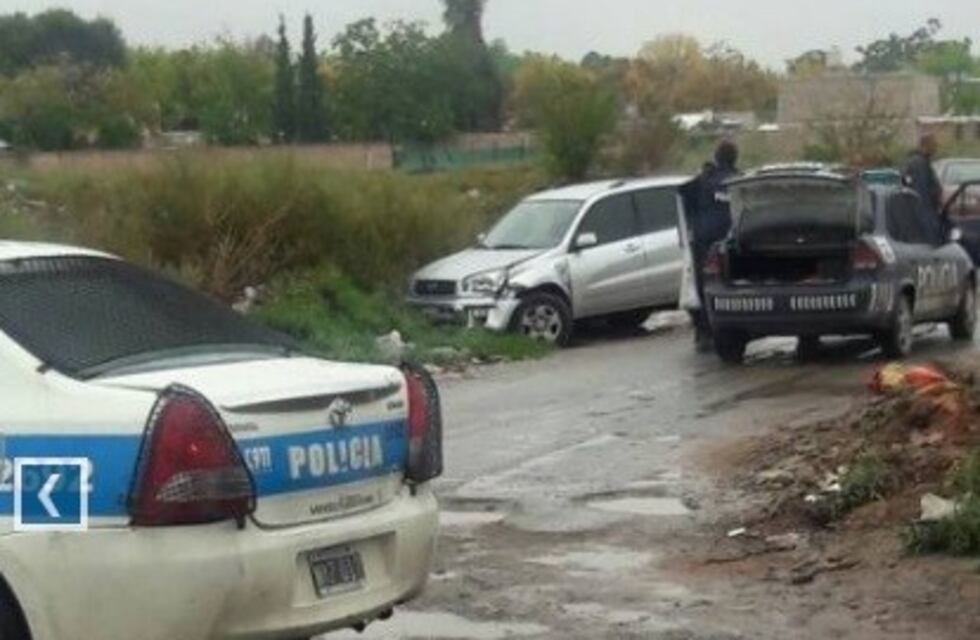 Chocó a una mujer y a un niño con una camioneta robada en Las Heras
