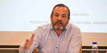 Javier Eposto - Ministro de seguridad TDF