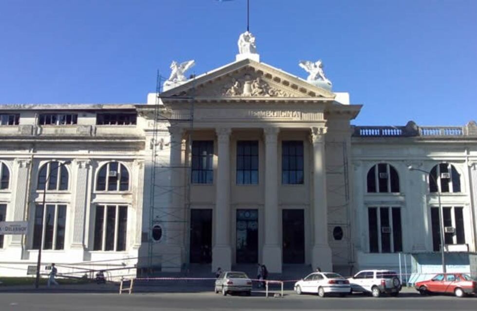 Decano de Medicina defendió la cátedra optativa sobre el aborto y dijo que se critica "desde el prejuicio"