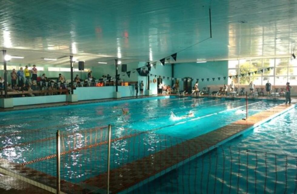 Gran movimiento turístico en Esquel por el Patagónico de Natación