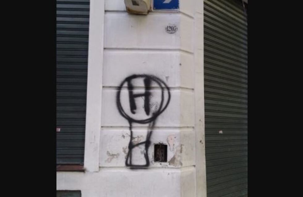 Constitución: demoraron a un hombre que violó la cuarentena para pintar el escudo de Huracán