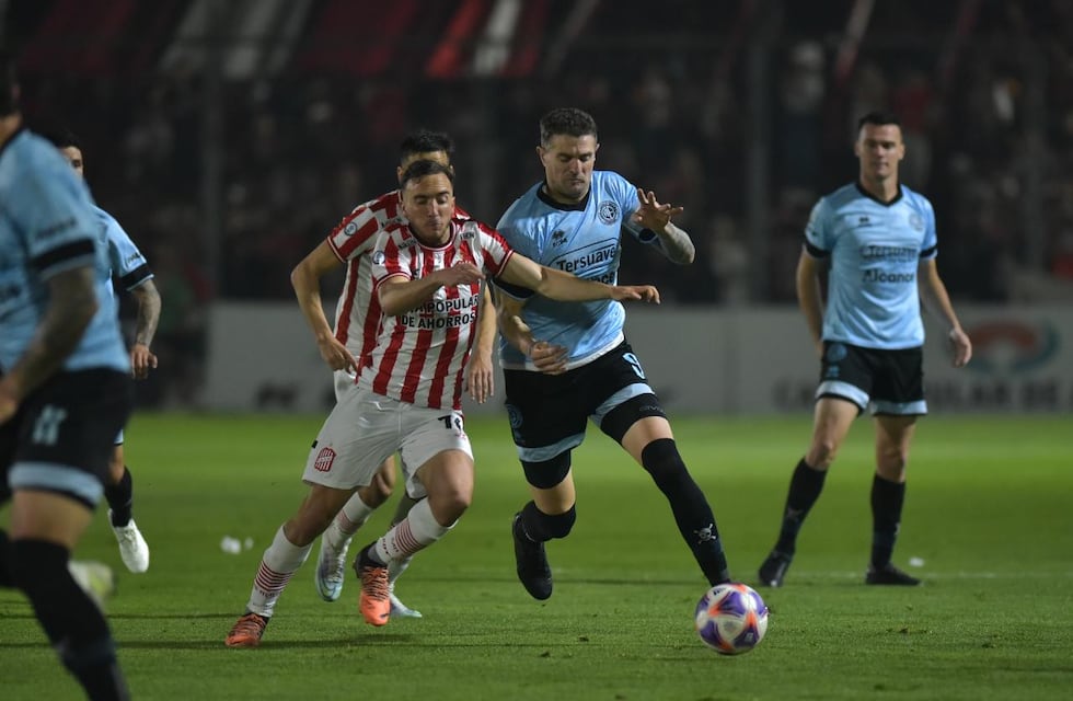 Increíble: la doble salvada de San Martín en el arranque furioso de Belgrano