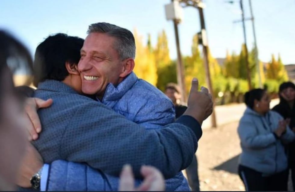 Arcioni se impuso con ocho puntos arriba de Linares y consiguió la reelección