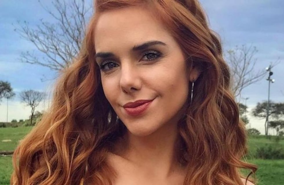 Julieta Nair Calvo paseó sin ropa interior por las calles de París e infartó a sus seguidores