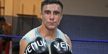 En mayo pasado, el sanjuanino enfrentó al chubutense Omar Narváezz en una velada organizada por el club Huracán de Tres Arroyos\u002E