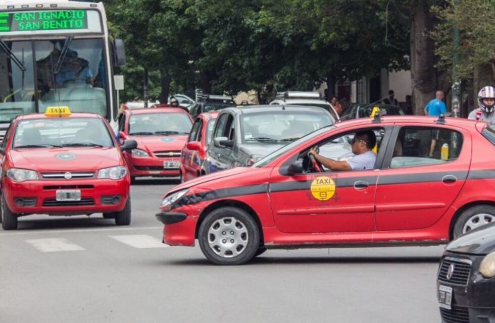 Convocan a los salteños a una consulta abierta por el precio de taxis y remises