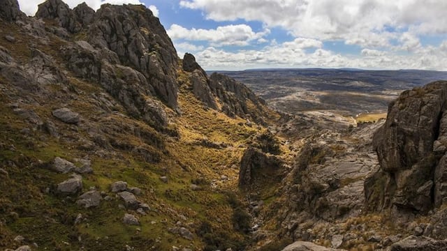 Los sujetos se extraviaron el jueves por la noche en el Cerro Los Gigantes. (Imagen Ilustrativa)