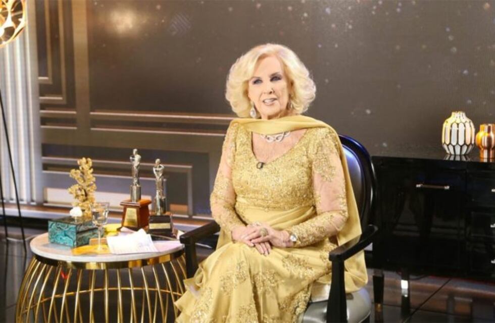 Mirtha se confundió y en lugar de mandar un mensaje a un amigo...¡se lo envió a periodista cordobés!