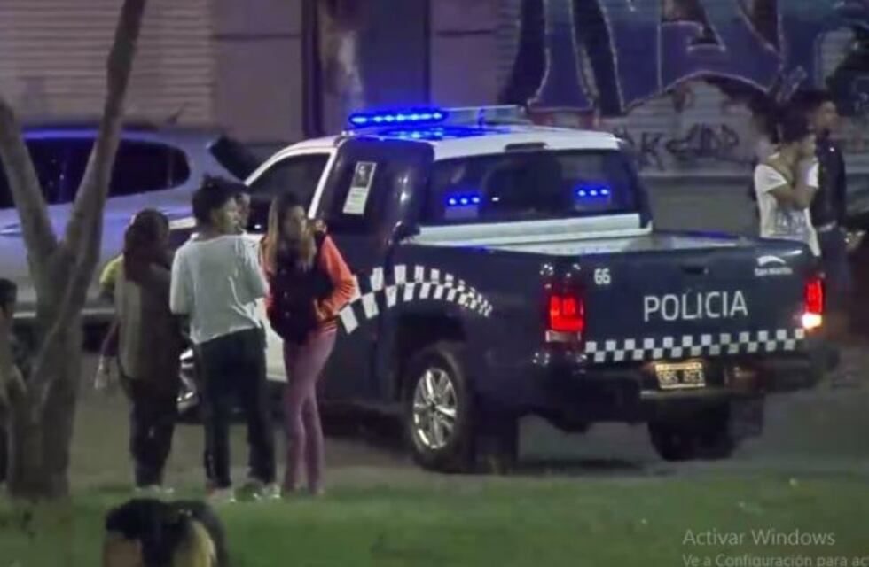 Indagan a subcomisario de la Policía Federal detenido por matar a un adolescente en presunto robo en Villa Tesei