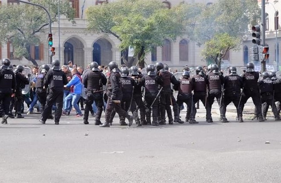 Se registraron incidentes en el Ministerio de Agroindustria tras confirmarse 548 despidos