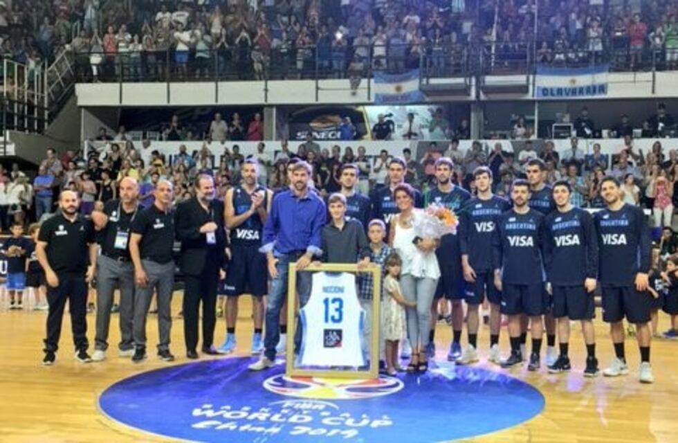 Eliminatorias China 2019: Argentina venció a Paraguay y retiró la "13" de Nocioni