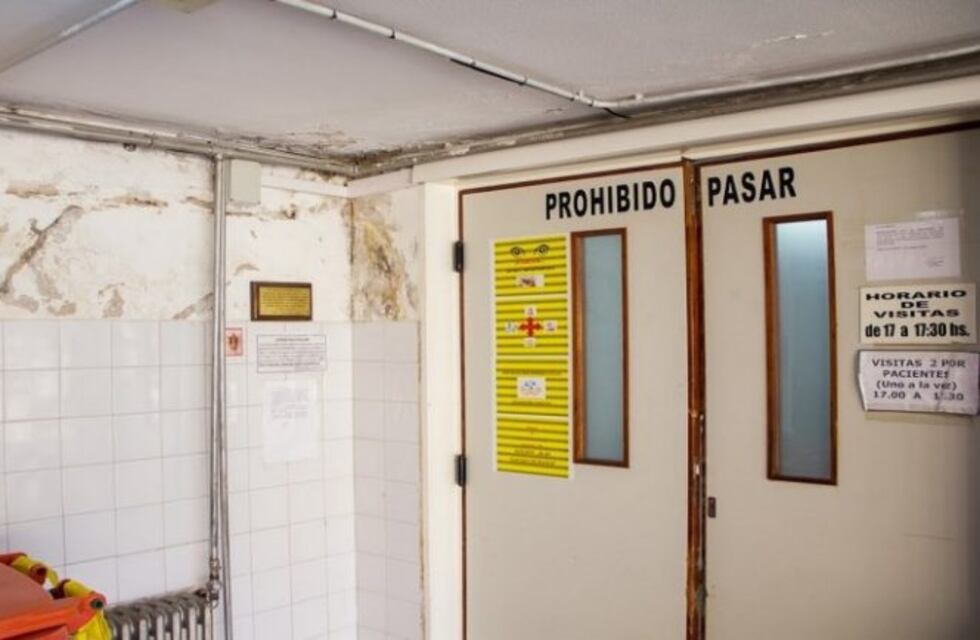 Personas armadas ingresaron a su casa, se defendieron con palas y cuchillos pero terminaron baleados