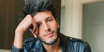 El cantante colombiano de 25 años suma éxitos a su carrera artística\u002E