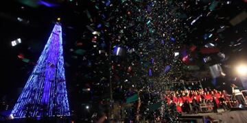 El sábado encienden el árbol en el Faro: mirá cómo serán los festejos