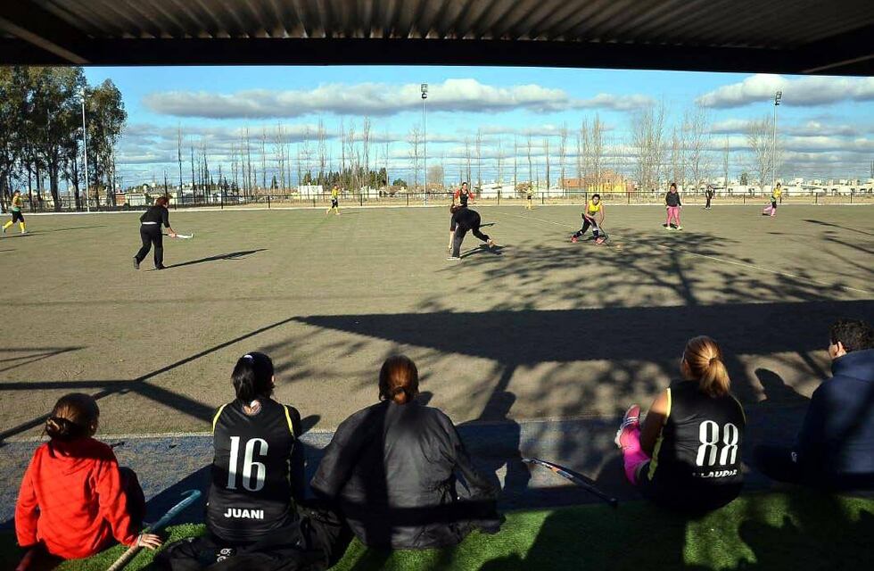 Coronavirus: el hockey suspende la actividad en San Rafael