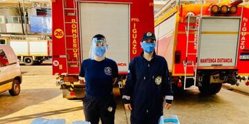 Los Bomberos Voluntarios de Iguazú recibieron donaciones para la lucha del Covid-19