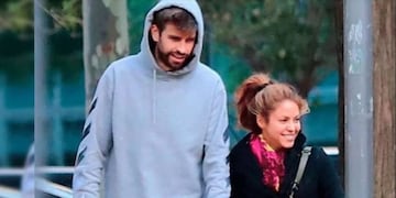 Shakira con Piqué y sus dos hijos (Twitter)