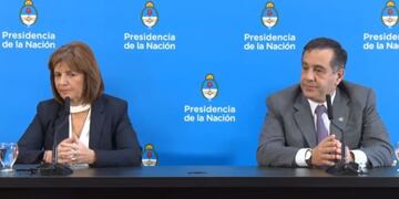 La ministra de Seguridad, Patricia Bullrich, y su par de Educación, Alejandro Finocchiaro\u002E Crédito: Captura de video\u002E