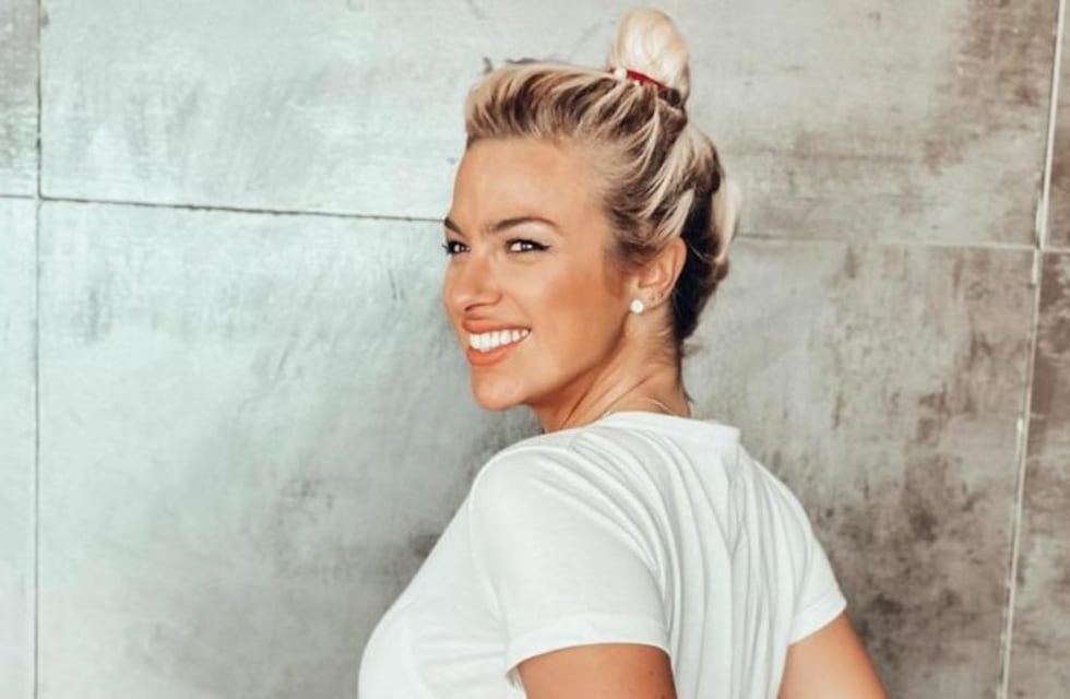 Ailén Bechara disfruta del verano europeo y el calor en bikini