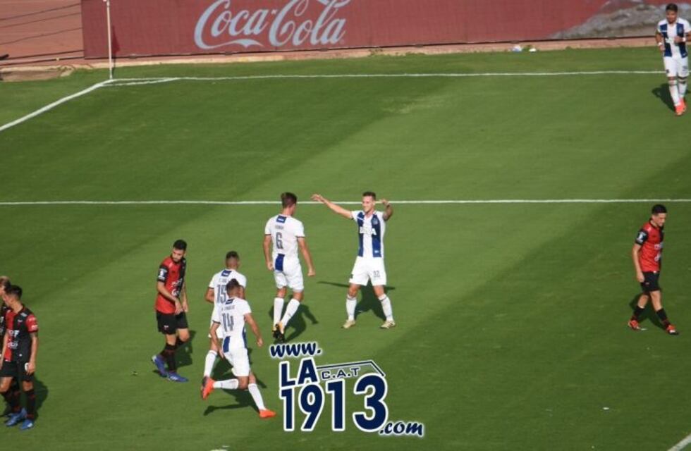 Con este gol de Komar, Talleres le gana a Colón