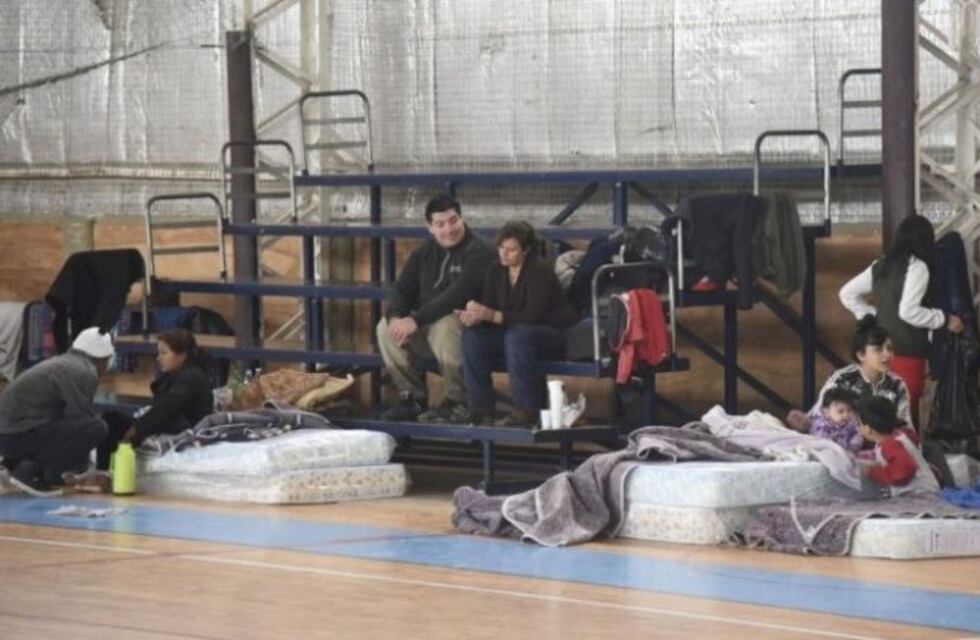 Defensa Civil intervino en la evacuación de una familia de Bella Vista Norte