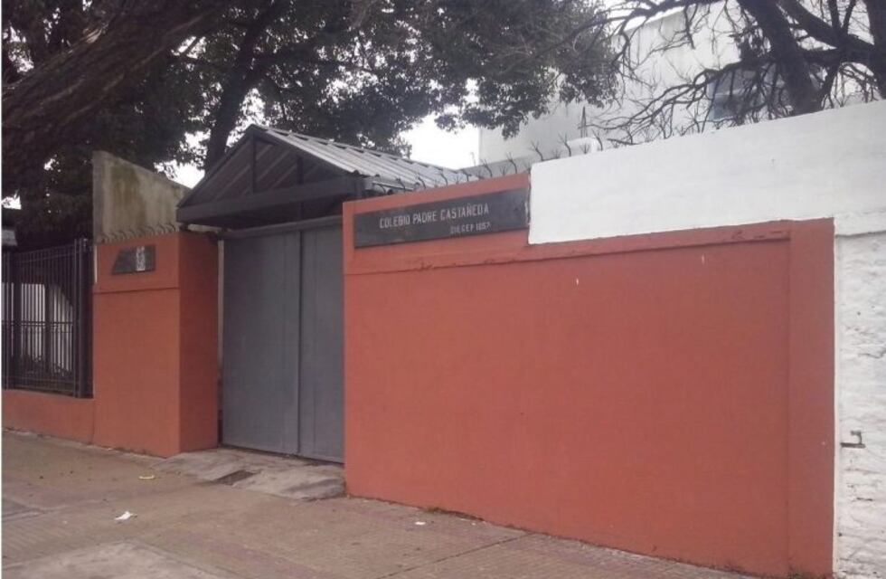 Amenazaron con provocar una masacre en una escuela platense: "Yo seré tu tirador"