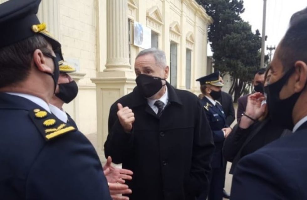 Sain: "Sarnaglia es el pasado, el pasado no sigue"