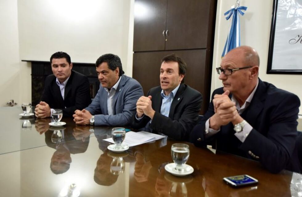 Buscan bajar los impuestos en los alquileres de locales comerciales