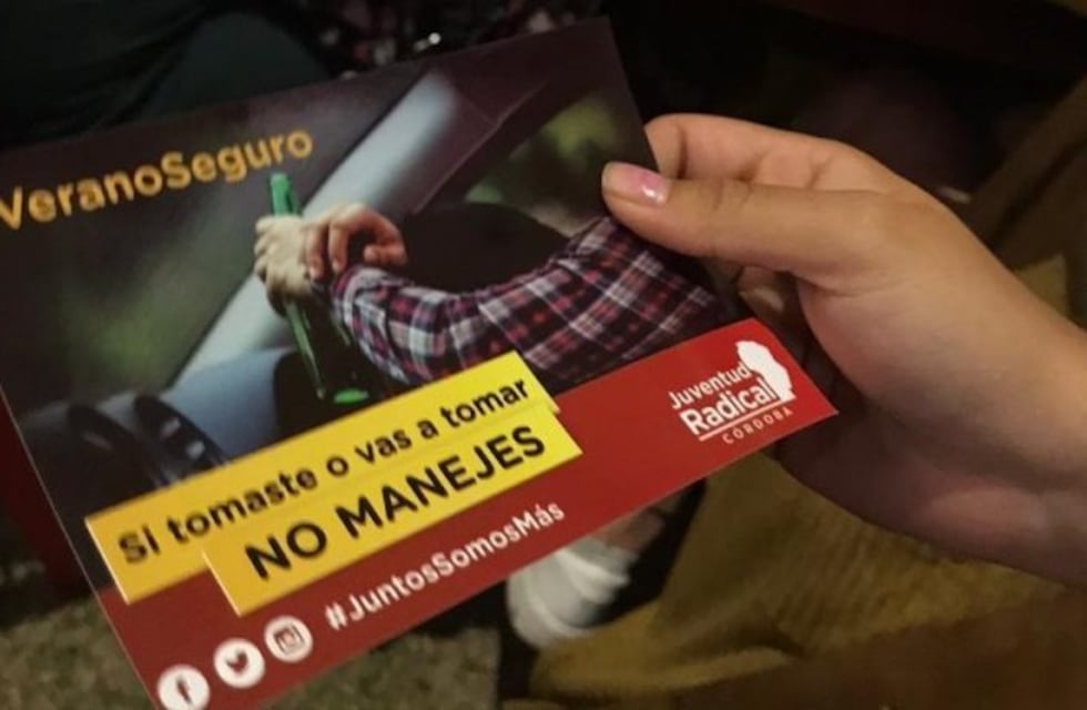 La Juventud Radical concientizó en Colectividades: "Si tomaste, no manejes"