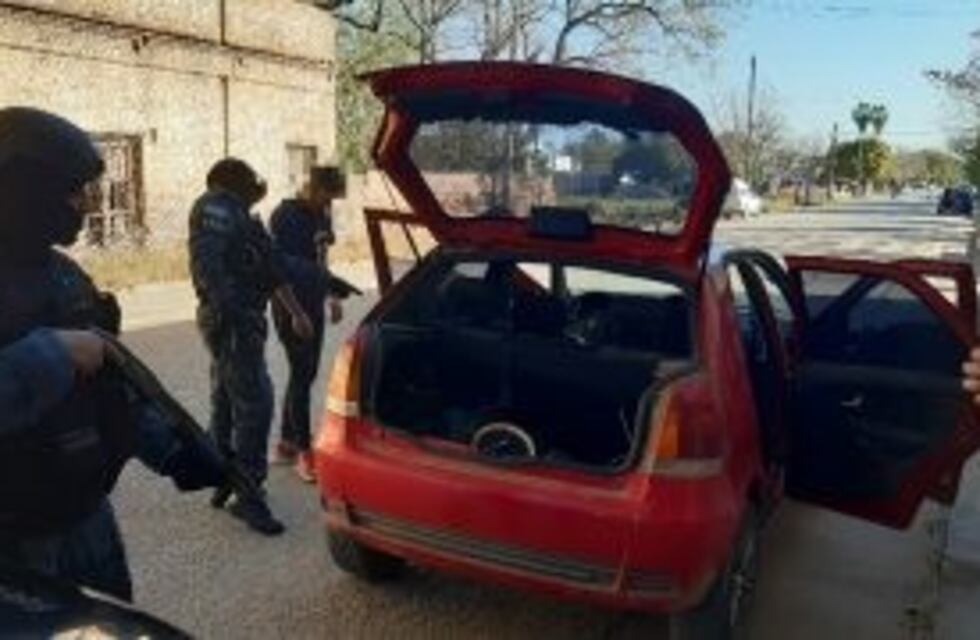 Colonia Caroya: detienen a un hombre con varias dosis de marihuana