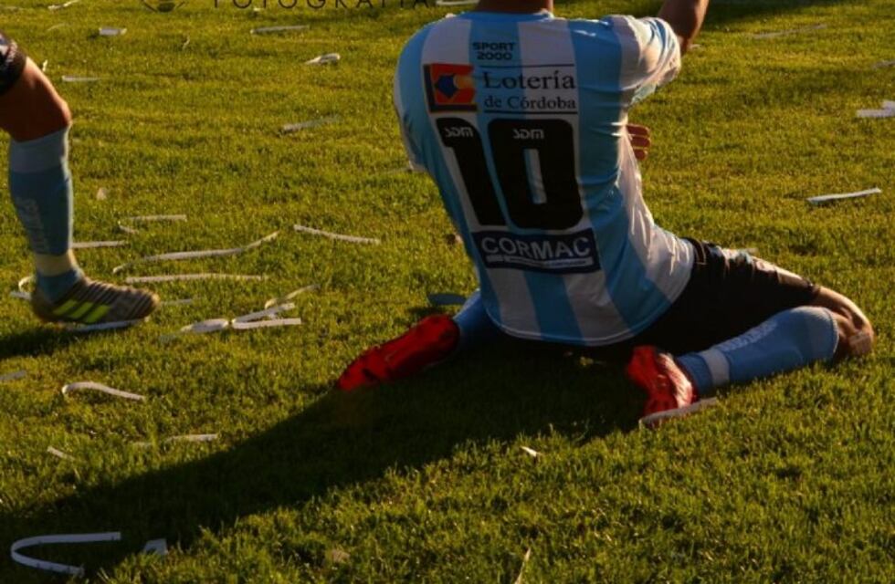 Los goles de Racing y el festejo en el banco de Merlo
