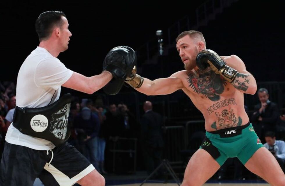 Así entrena Conor McGregor para enfrentar a Floyd Mayweather