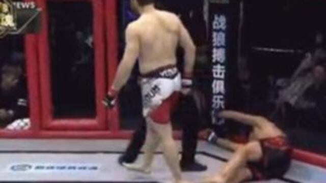 El nocaut mu00e1s traicionero del mundo: Ibrahim Khalilov tardu00f3 3 segundos en mandar a la lona a Bakhtiyar Barotov.