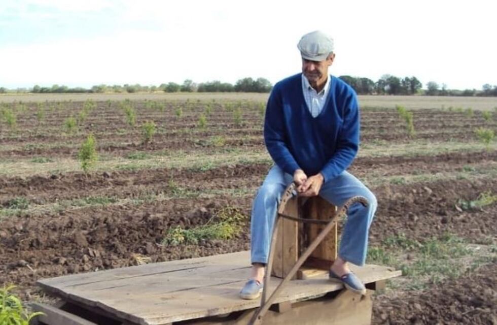 "En 30 años nunca cobre mi sueldo de jefe comunal y hasta puse plata de mi bolsillo"