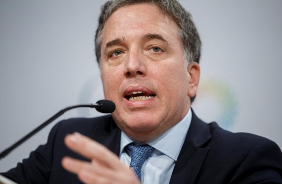 Dujovne respaldó a Sturzenegger: "El dolar se movió 30 centavos, que es nada"