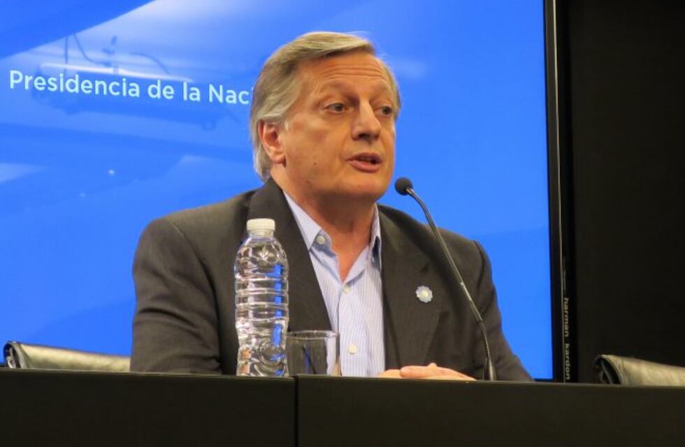 Aranguren ratificó que no habrá mas subas de tarifas hasta abril de 2017 y no descartó cortes de energía en verano