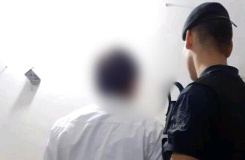 Denuncian que un docente acusado de grooming incumplió la orden de restricción