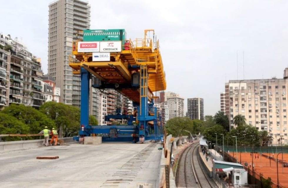 Así se ve la construcción del viaducto Mitre desde un dron